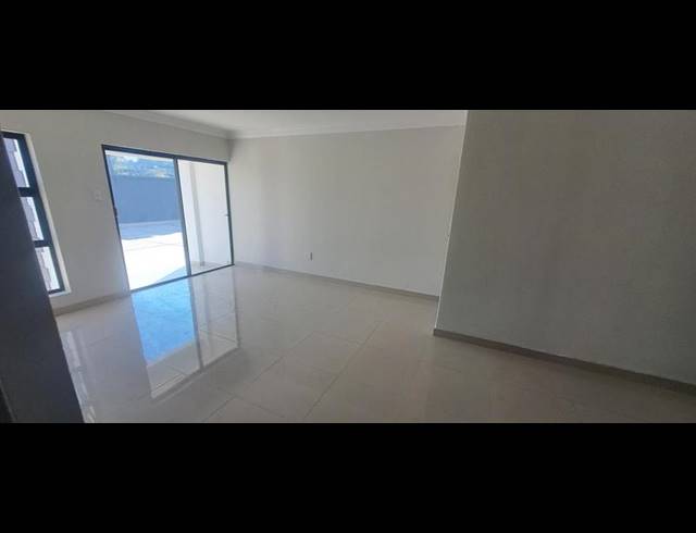 2 BEDROOM PROPERTY TO RENT IN BONELA